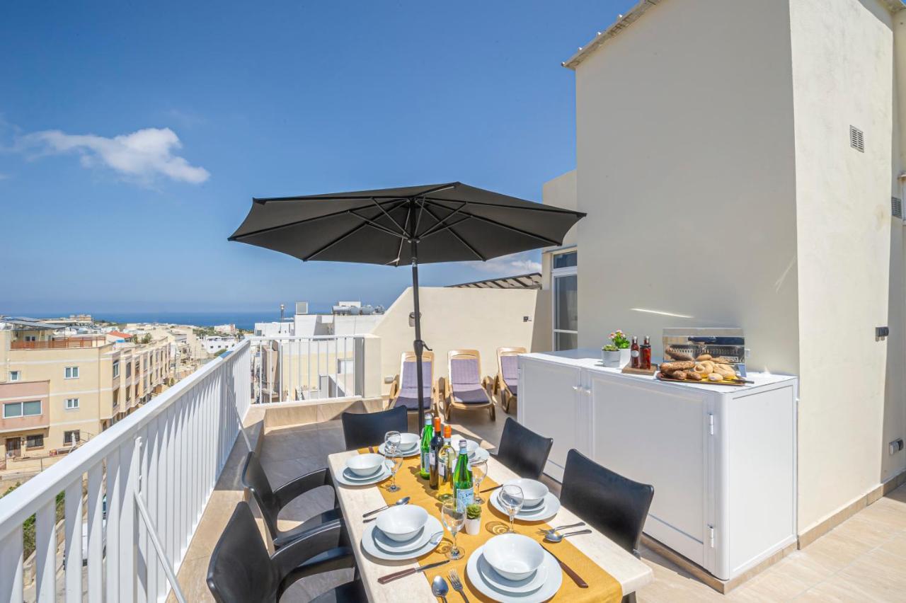 Summer Breeze Penthouse With Private Hot Tub & Terrace With Panoramic Views, By Getawaysmalta *