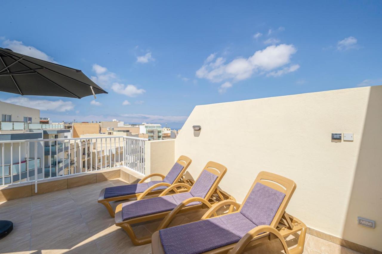 Summer Breeze Penthouse With Private Hot Tub & Terrace With Panoramic Views, By Getawaysmalta Апартаменты